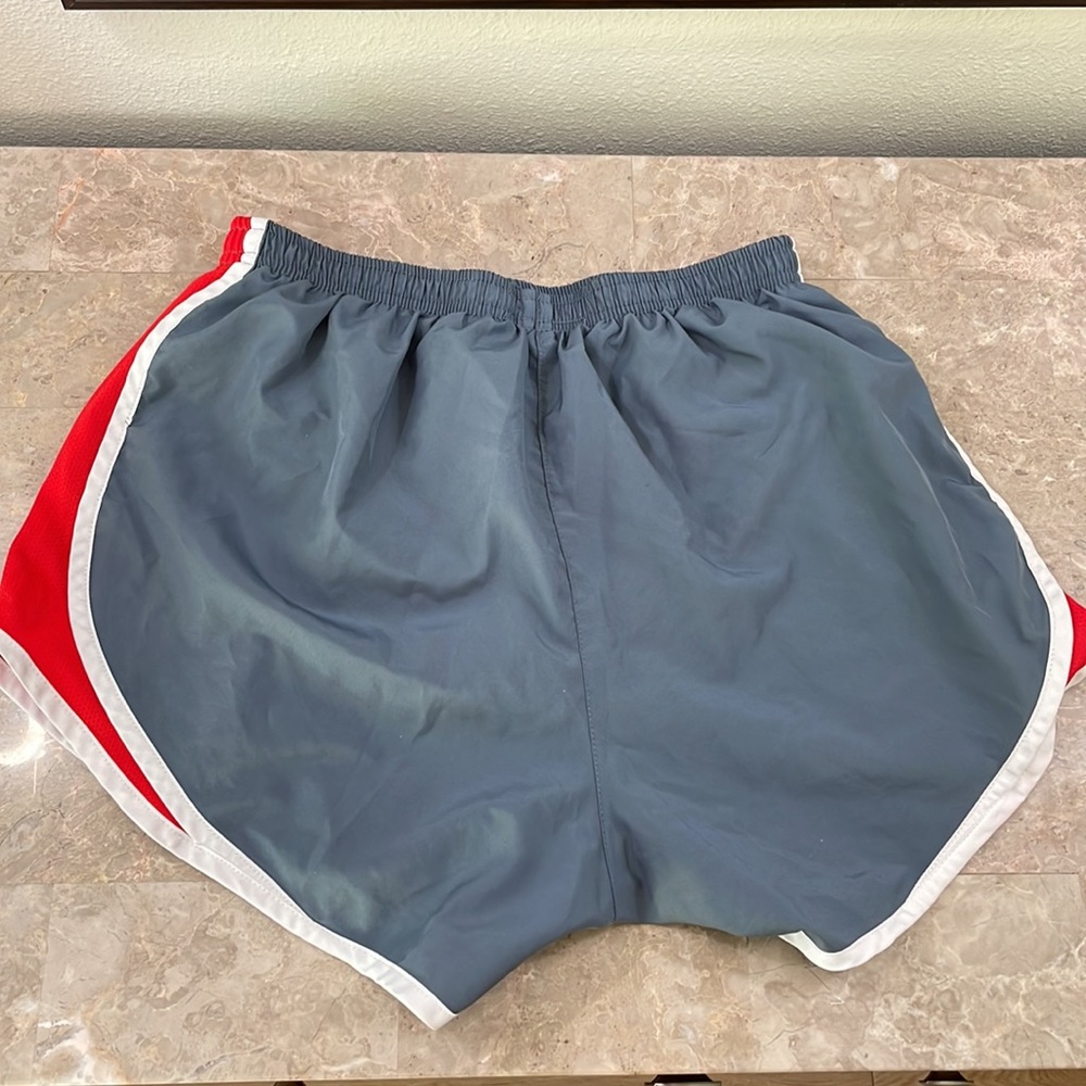 Nike shots. Size small. Lightly used - Picture 4 of 4